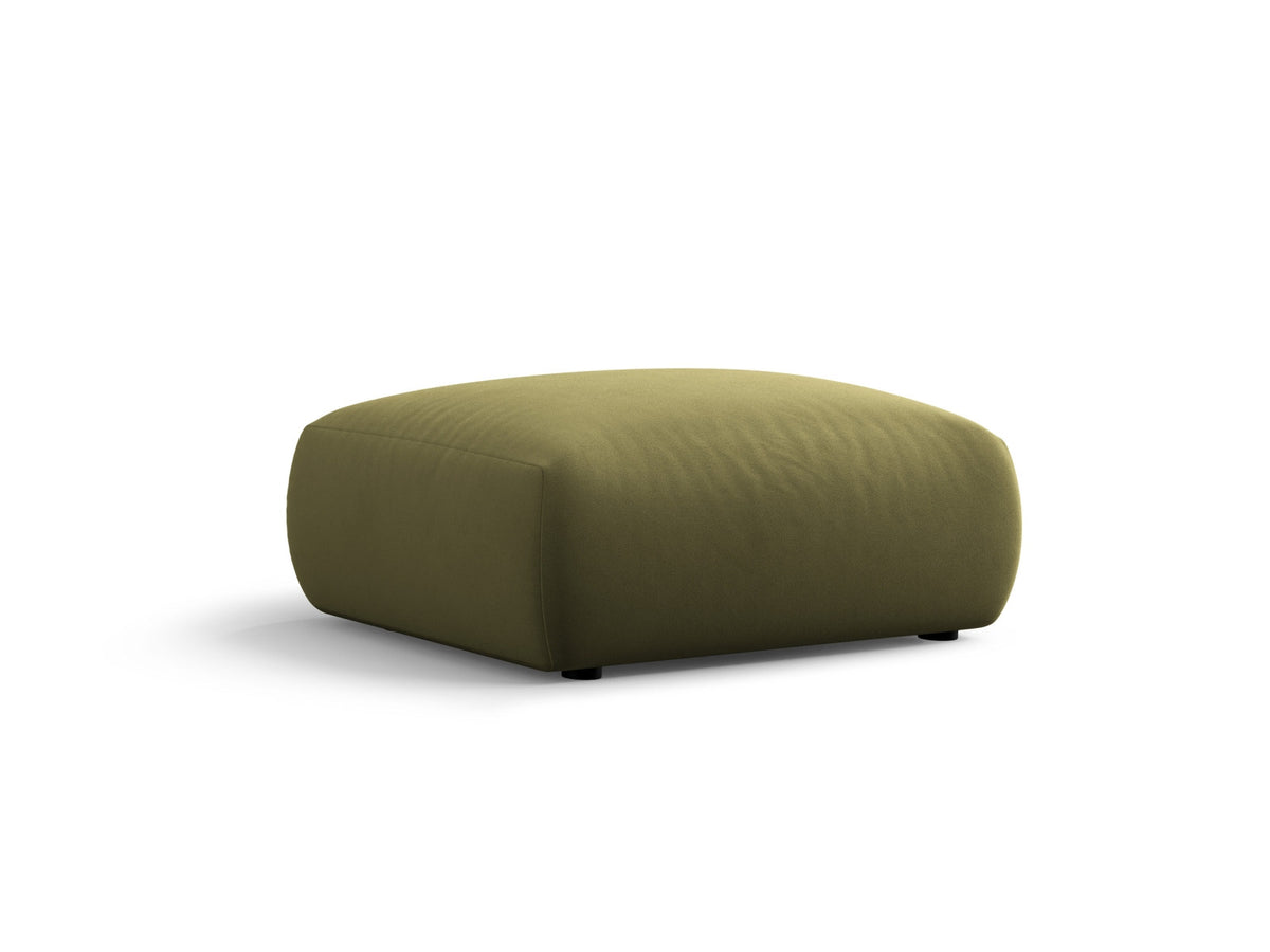 Gepolsterter Pouf Matera mit Velourbezug auf schwarzen Kunststoffbeinen, Cosmopolitan Design