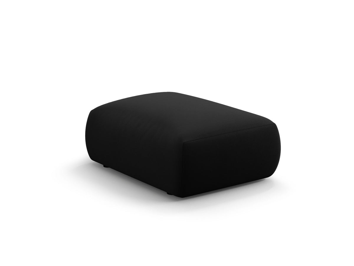 Gepolsterter Pouf Matera mit Velourbezug auf schwarzen Kunststoffbeinen, Cosmopolitan Design