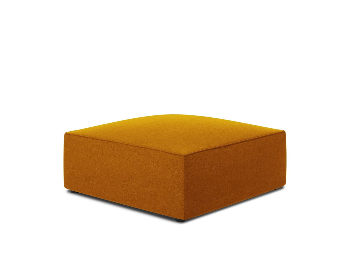 Beiger Samt-Pouf mit gepolstertem Sitz, Velours-Stoff und schwarzen Kunststoffbeinen, Modell Siena von Cosmopolitan Design.