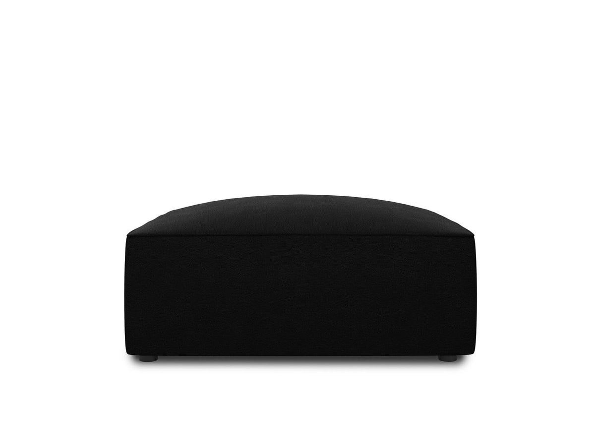 Beiger Samt-Pouf mit gepolstertem Sitz, Velours-Stoff und schwarzen Kunststoffbeinen, Modell Siena von Cosmopolitan Design.
