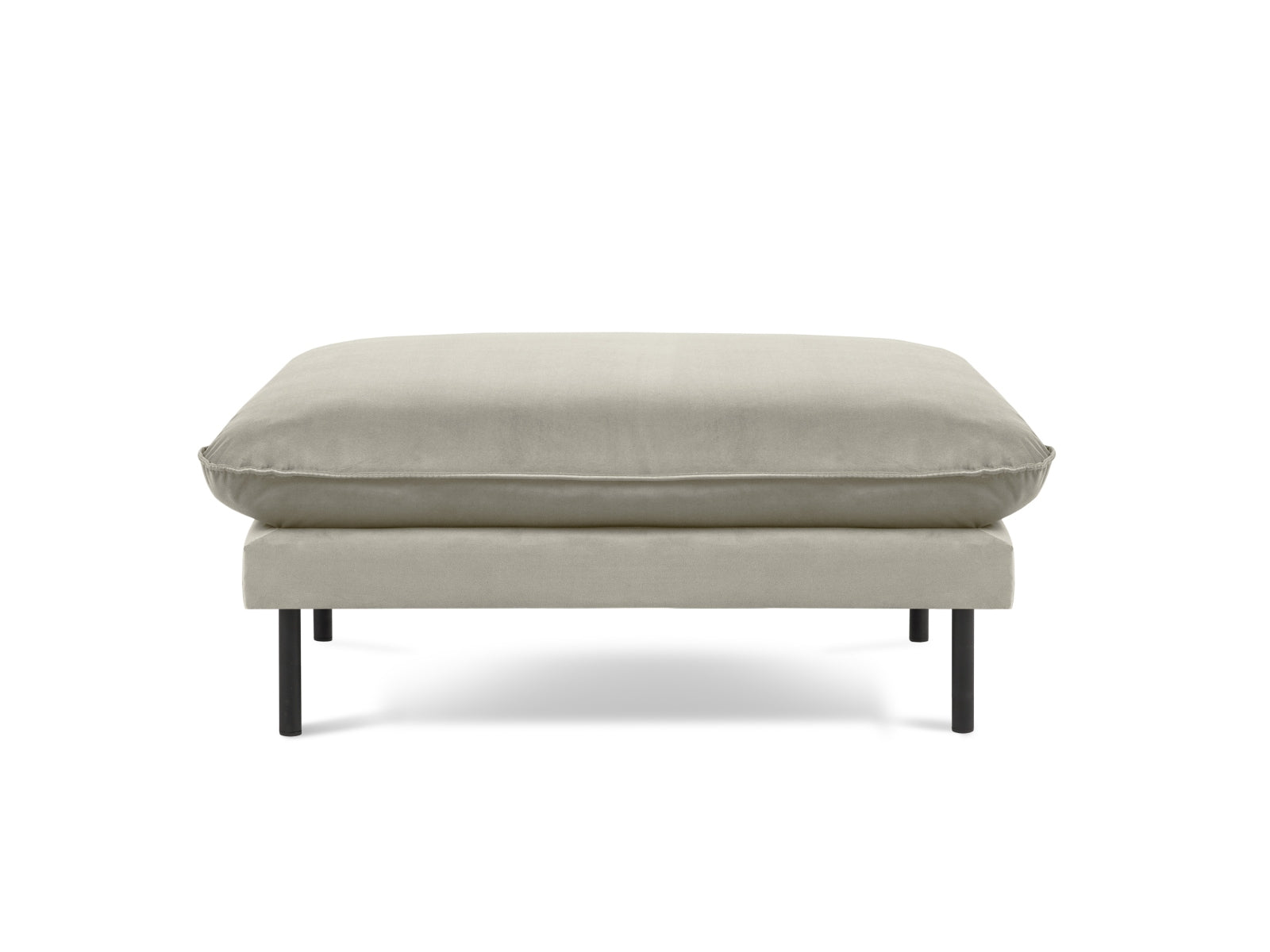 Stilvoller Vienna Velour Pouf 80cm von Cosmopolitan Design – ein eleganter Hocker, der Komfort und Vielseitigkeit in Ihr Zuhause bringt.