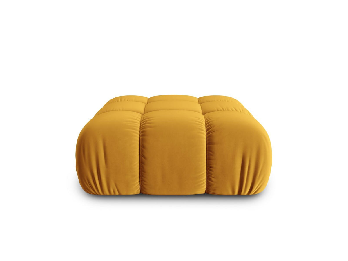 Rosafarbener Samt-Pouf Cortina von Cosmopolitan Design, quadratische Form, schwarze Kunststoffbeine, Sitzhöhe 43cm, Frontalansicht auf hellem Hintergrund