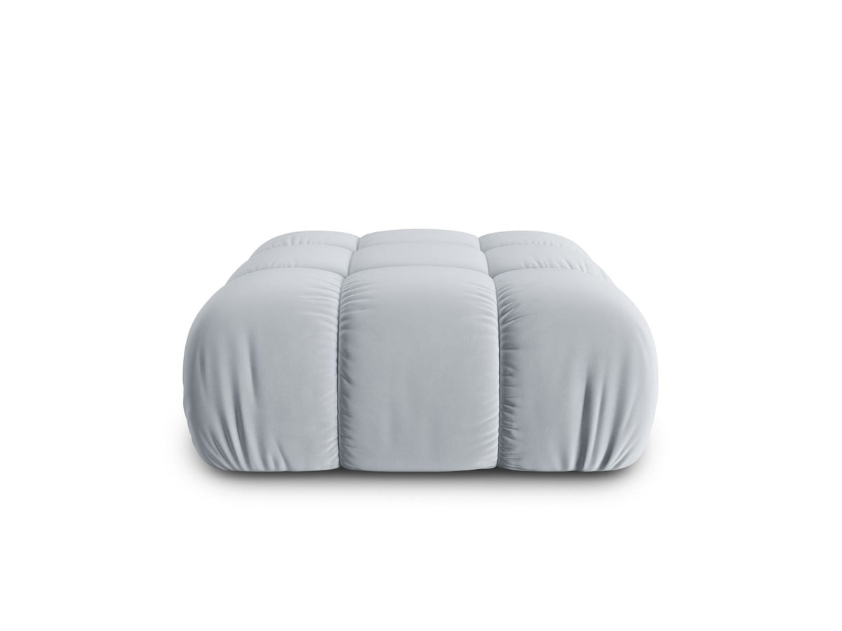 Rosafarbener Samt-Pouf Cortina von Cosmopolitan Design, quadratische Form, schwarze Kunststoffbeine, Sitzhöhe 43cm, Frontalansicht auf hellem Hintergrund