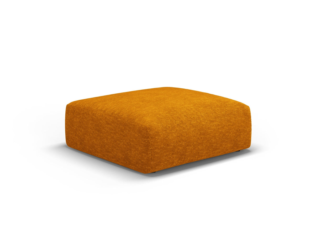 Gepolsterter Pouf Matera mit Velourbezug auf schwarzen Kunststoffbeinen, Cosmopolitan Design