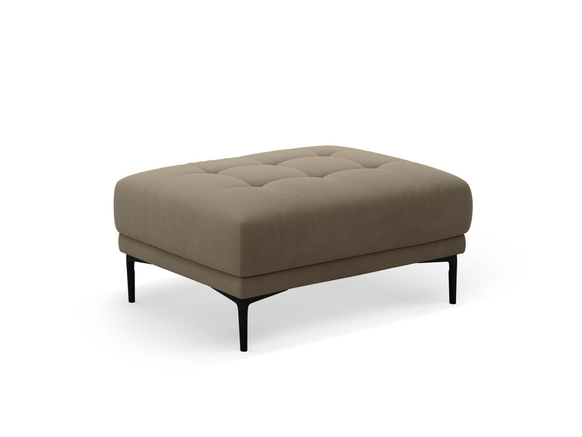 Beige-farbener Samt-Pouf Lazio mit rundlicher Sitzfläche, schwarzen Metallbeinen aus Stahl und Velours-Bezug Salvador.