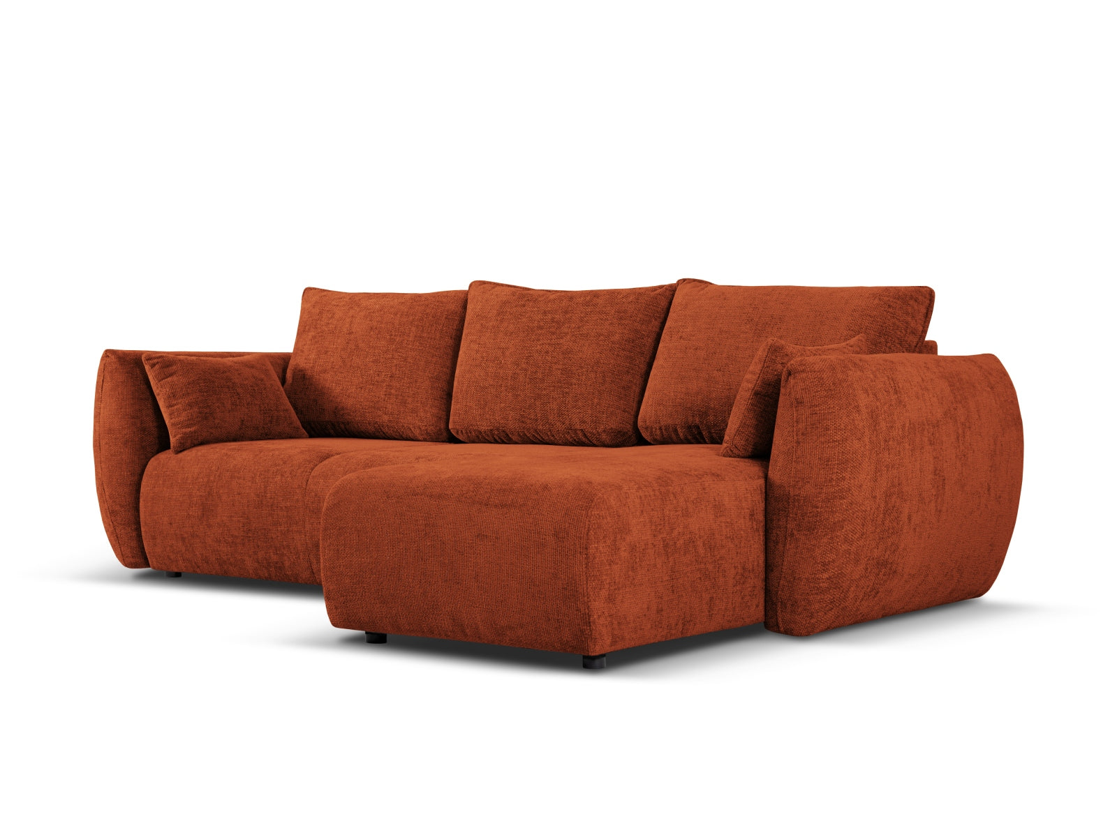 Elegantes 4-Sitzer Ecksofa Matera in ansprechendem Terracotta, ideal für entspannte Stunden, mit praktischer Schlaffunktion und Stauraum.
