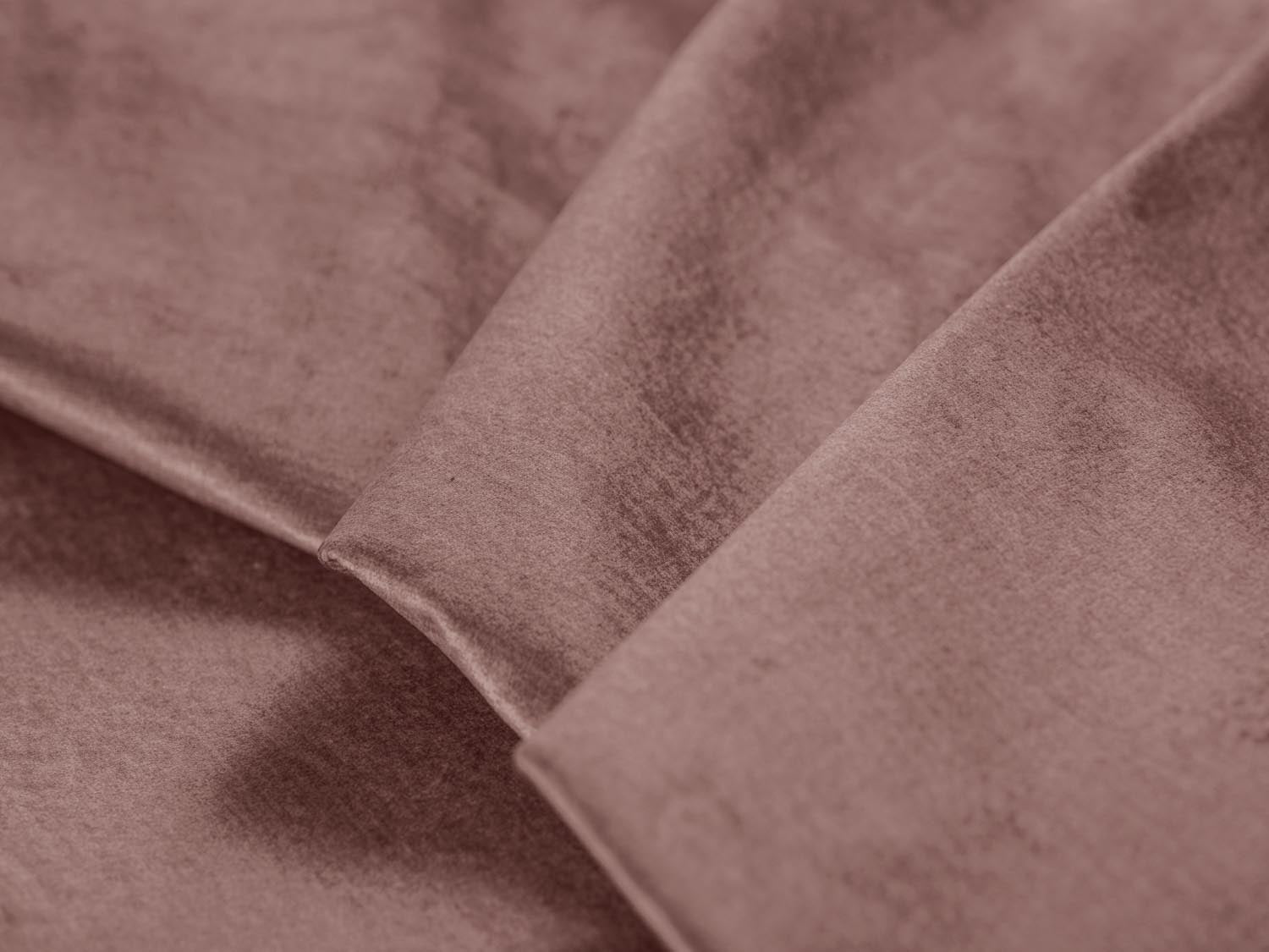 Entdecken Sie das Clinton Velour Ecksofa von Cosmopolitan Design: elegantes 5-Sitzer Sofa mit praktischer Schlaffunktion und grosszügigem Stauraum für Ihr Zuhause!