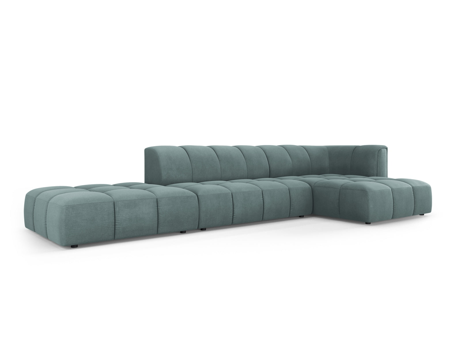 Elegantes 5-Sitzer Ecksofa Moritz in stilvollem Sea Green-Rebel, ideal für moderne Wohnräume, präsentiert von Cosmopolitan Design.