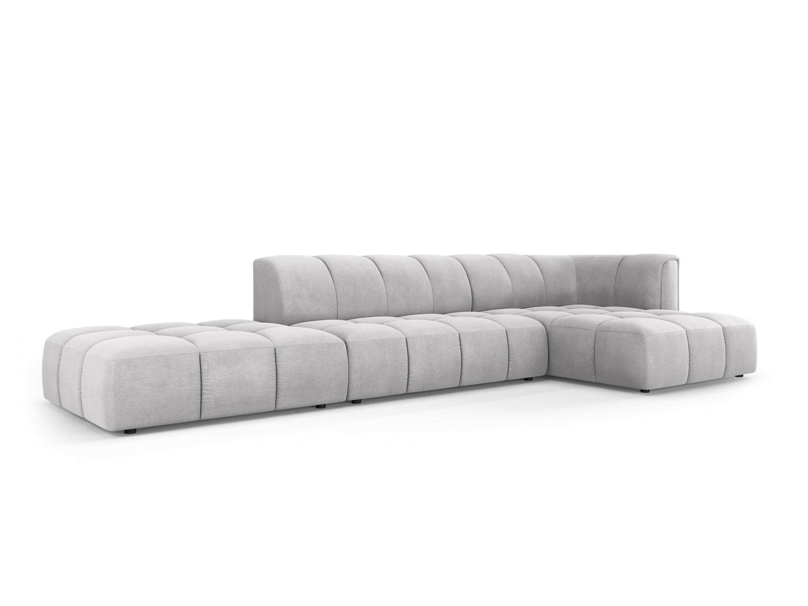 Modernes 5-Sitzer Ecksofa Moritz in stilvollem Grau, ideal für komfortable Entspannung und ansprechende Wohnräume.