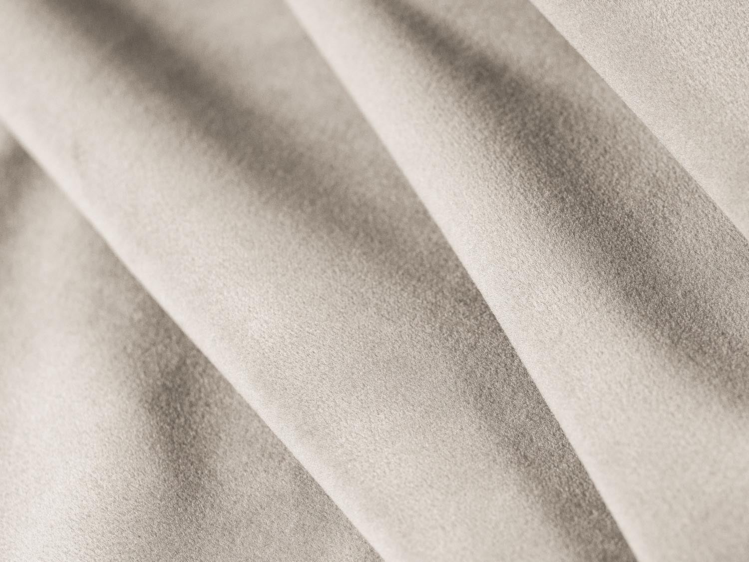 Beiges Nolio Velour Ecksofa, 4-Sitzer, 250 cm, modernes Design für gemütliche Wohnräume, rechtsseitig, von Cosmopolitan Design.