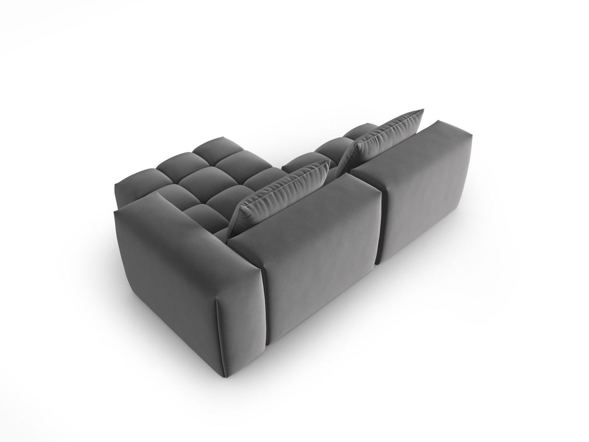 Modulares Ecksofa rechts in Sand-Casino Samt mit Massivholzrahmen, schwarzen Kunststoffbeinen und drei Sitzplätzen, seitliche Ansicht.