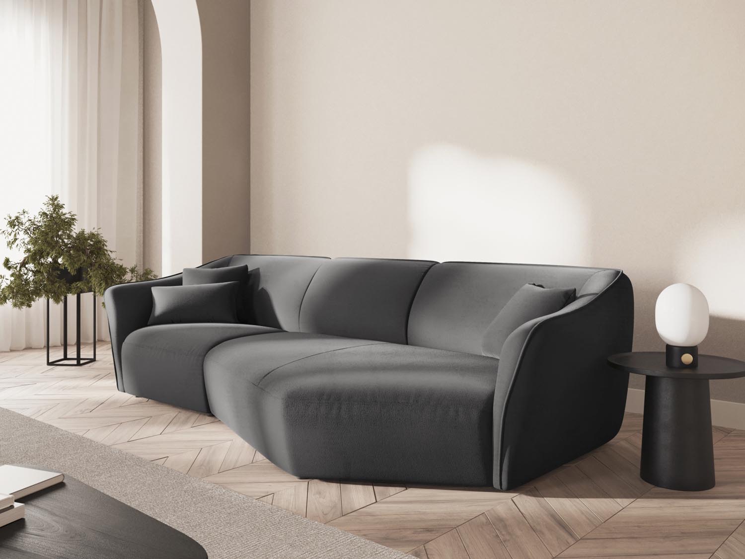 Tokyo Velour Modular Ecksofa rechts 5 Sitzer in Dark Grey präsentiert im Onlineshop von KAQTU Design AG. Ecksofa rechts ist von Cosmopolitan Design
