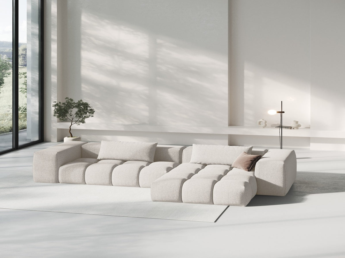 Modulares Ecksofa Verona rechts mit 3 Sitzplätzen, bezogen mit beigem Sorella-Strukturstoff, schwarze Kunststoffbeine, Massivholzrahmen sichtbar