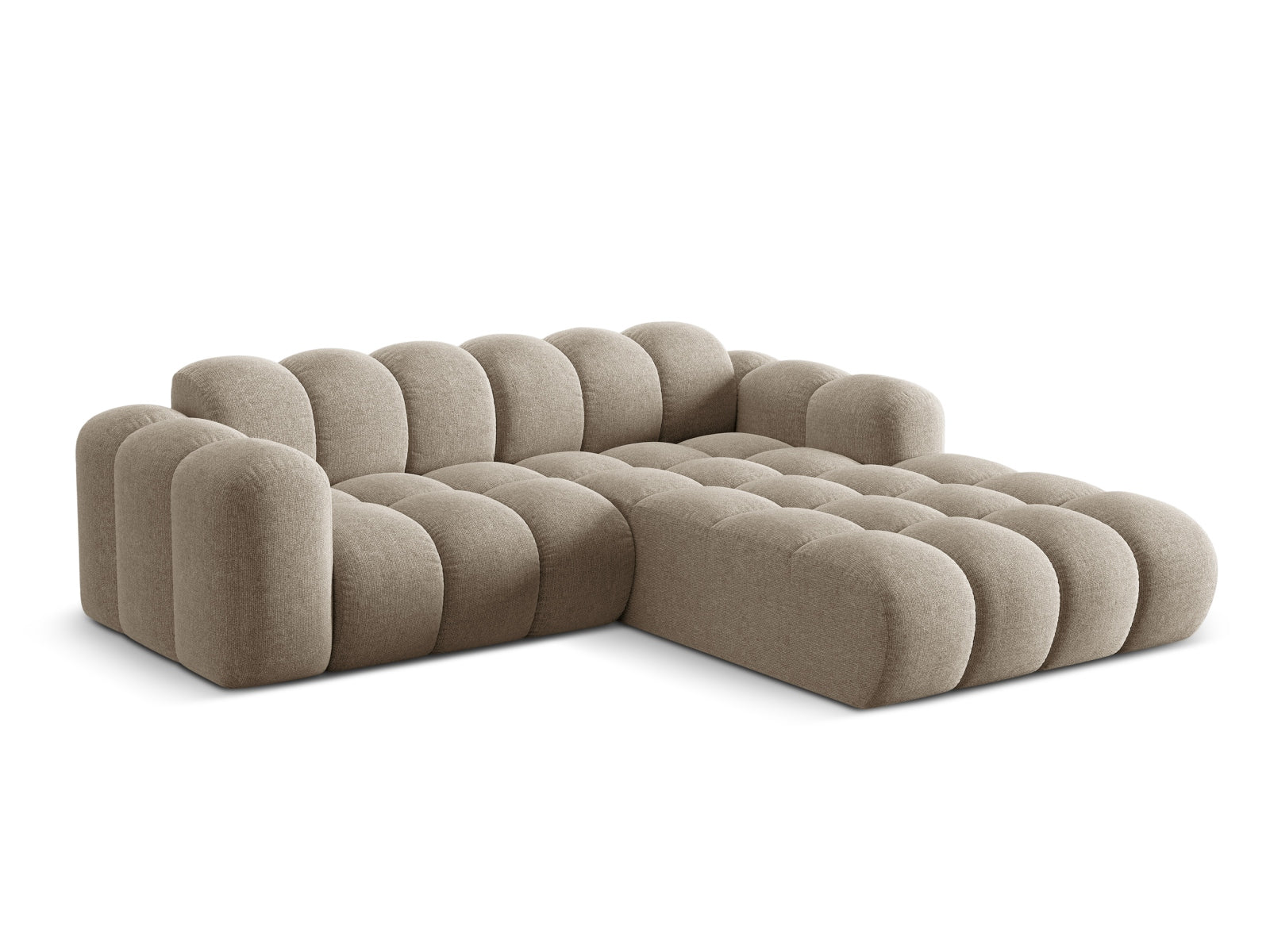 Elegantes 3-Sitzer Ecksofa Treno in stilvollem Dunkelbeige, ideal für moderne Wohnräume, präsentiert von Cosmopolitan Design.