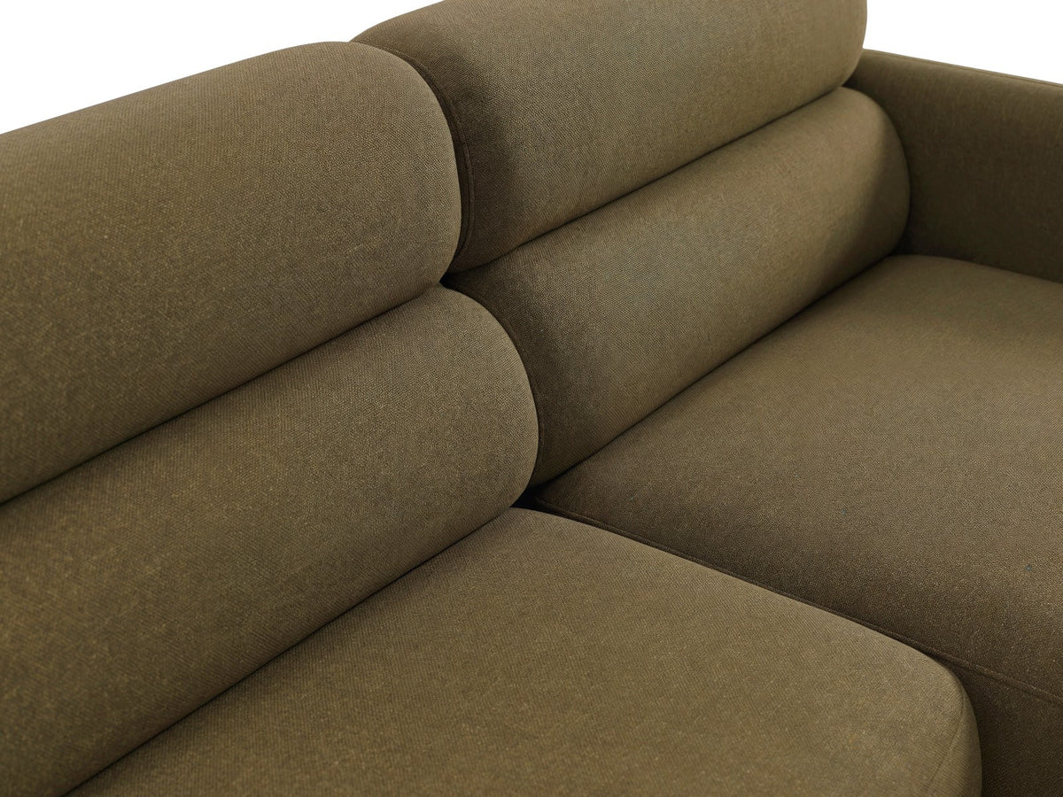 Ecksofa Malmo mit Récamière, bezogen in Chenille-Stoff Scott, auf schwarzen Beinen