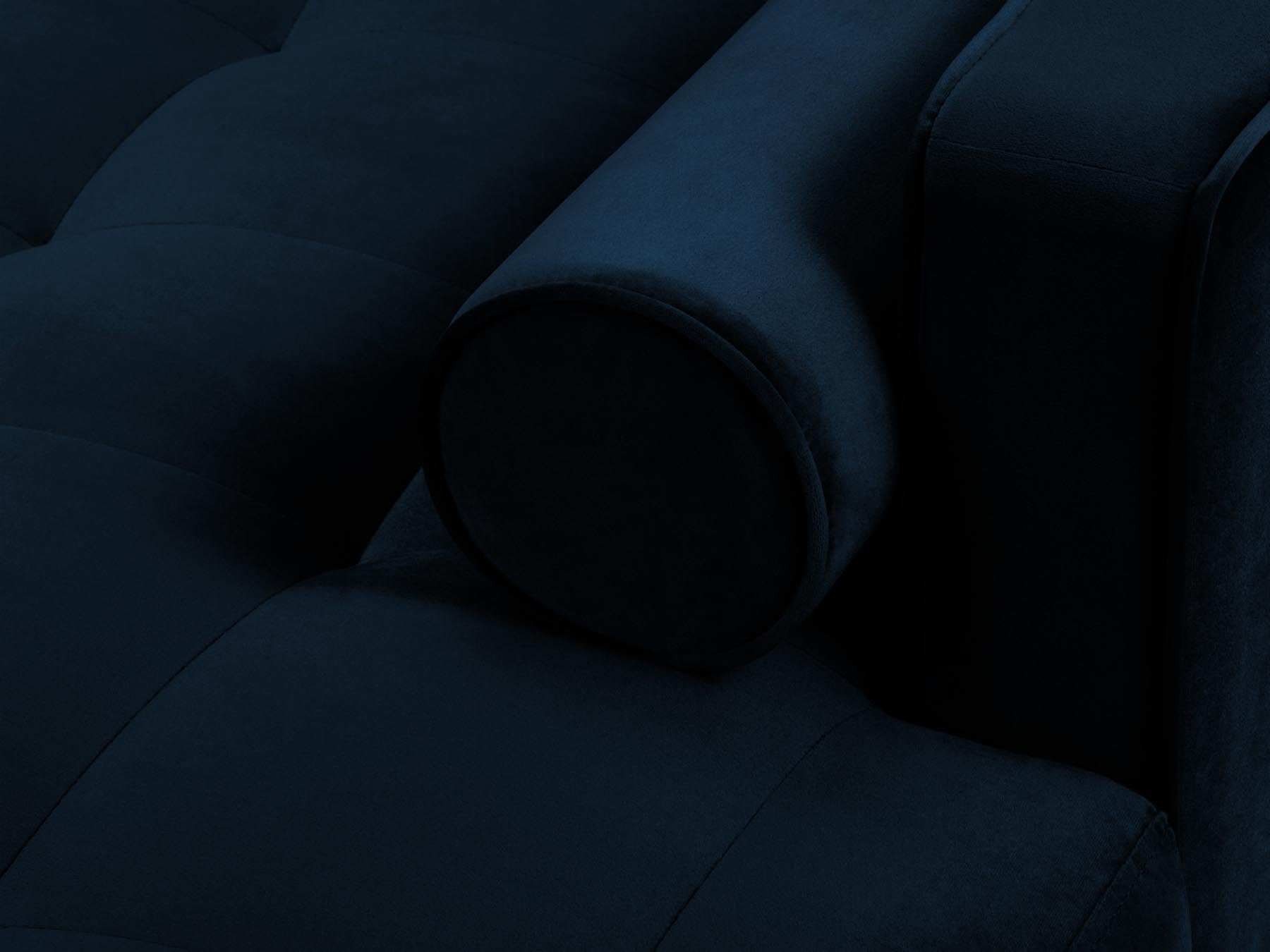 Stylisches 4-Sitzer Ecksofa rechts Aspen in Royal Blue, perfekt für trendbewusste Wohnräume, bietet hohen Sitzkomfort und modernes Flair.