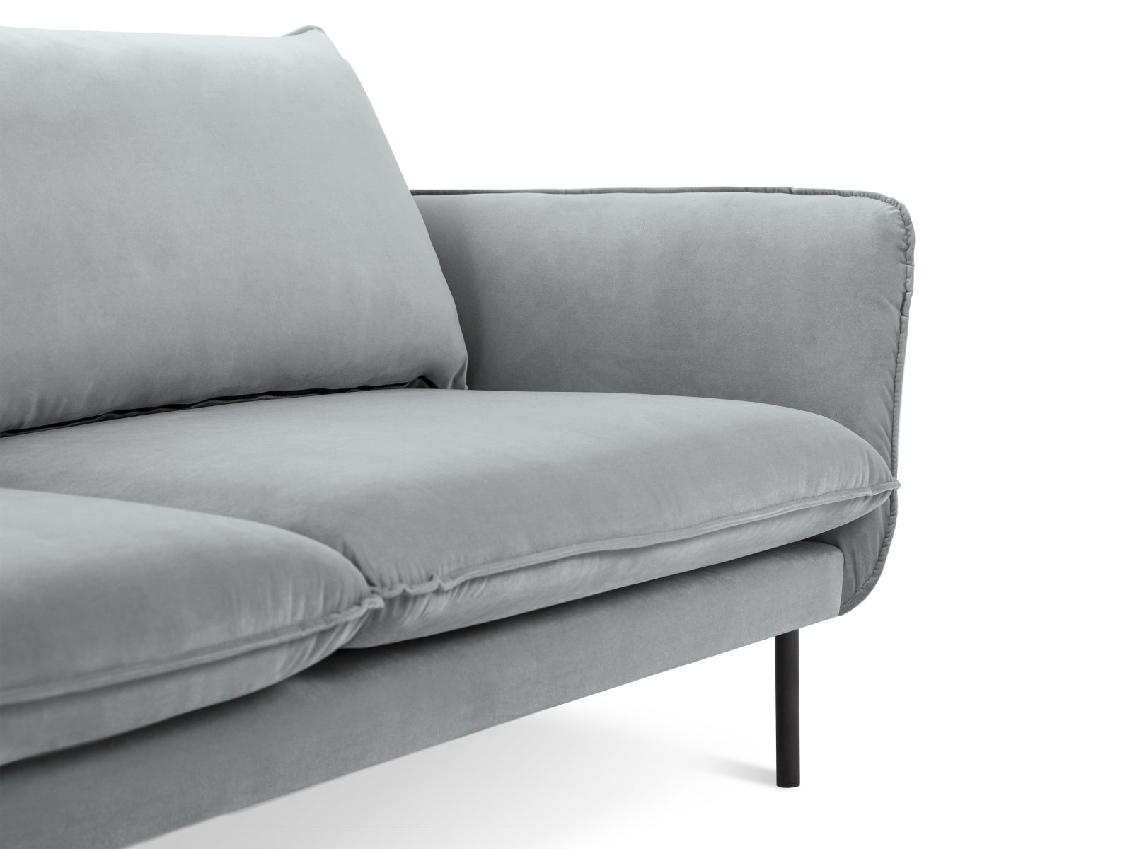Stilvolles Vienna Velour Ecksofa rechts 5 Sitzer 170cm von Cosmopolitan Design. Luxuriöses Velour, großzügige Sitzfläche und vielseitige Farboptionen für Ihr Wohnzimmer.