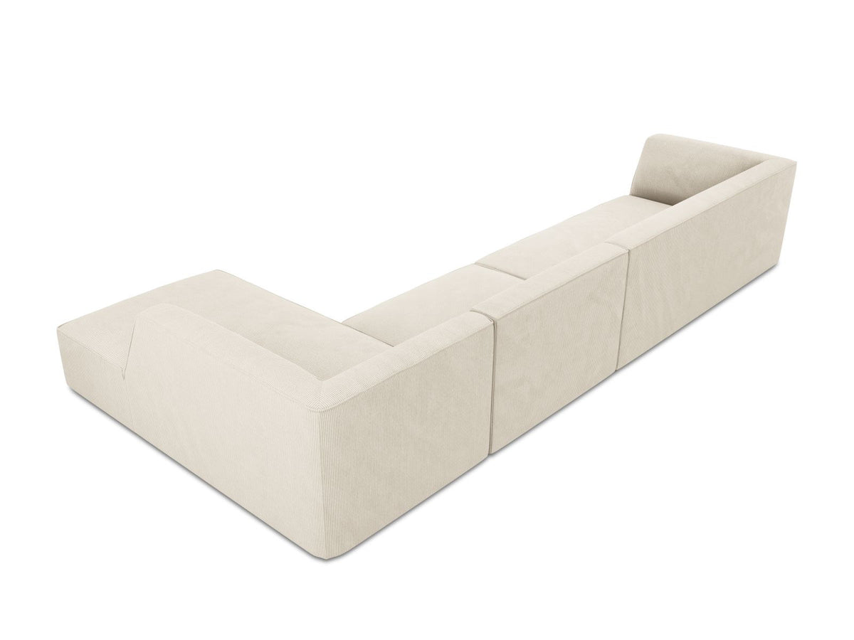 Modulares Ecksofa Siena in Light Beige-Scala mit Cordstoff-Bezug, schwarzen Kunststoffbeinen und Récamiere, 5-Sitzer Ausführung von Cosmopolitan Design.