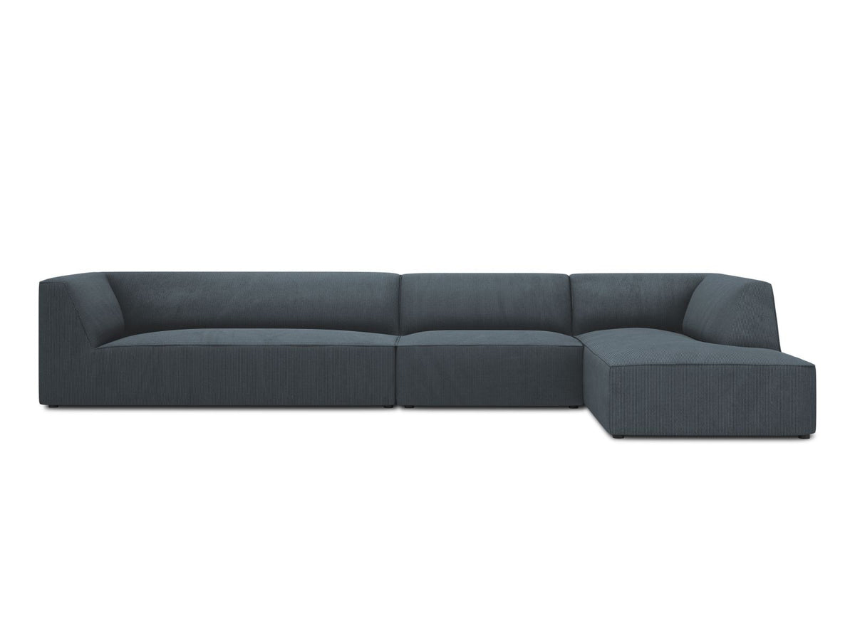 Modulares Ecksofa Siena in Light Beige-Scala mit Cordstoff-Bezug, schwarzen Kunststoffbeinen und Récamiere, 5-Sitzer Ausführung von Cosmopolitan Design.