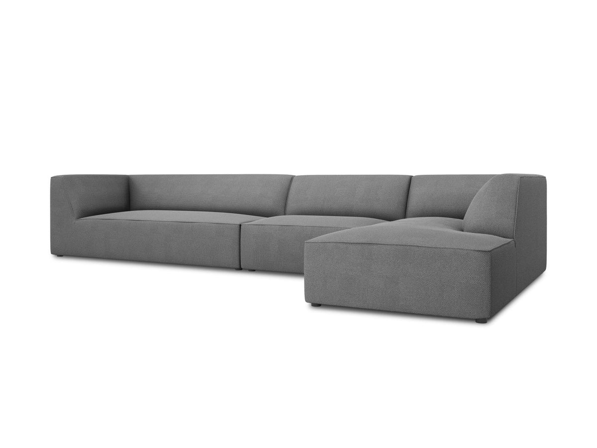 Modulares Ecksofa Siena in Light Beige-Scala mit Cordstoff-Bezug, schwarzen Kunststoffbeinen und Récamiere, 5-Sitzer Ausführung von Cosmopolitan Design.