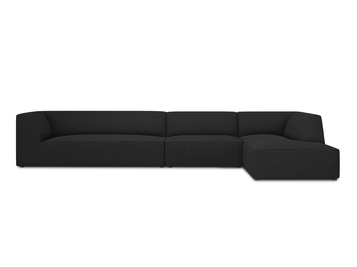 Modulares Ecksofa Siena in Light Beige-Scala mit Cordstoff-Bezug, schwarzen Kunststoffbeinen und Récamiere, 5-Sitzer Ausführung von Cosmopolitan Design.