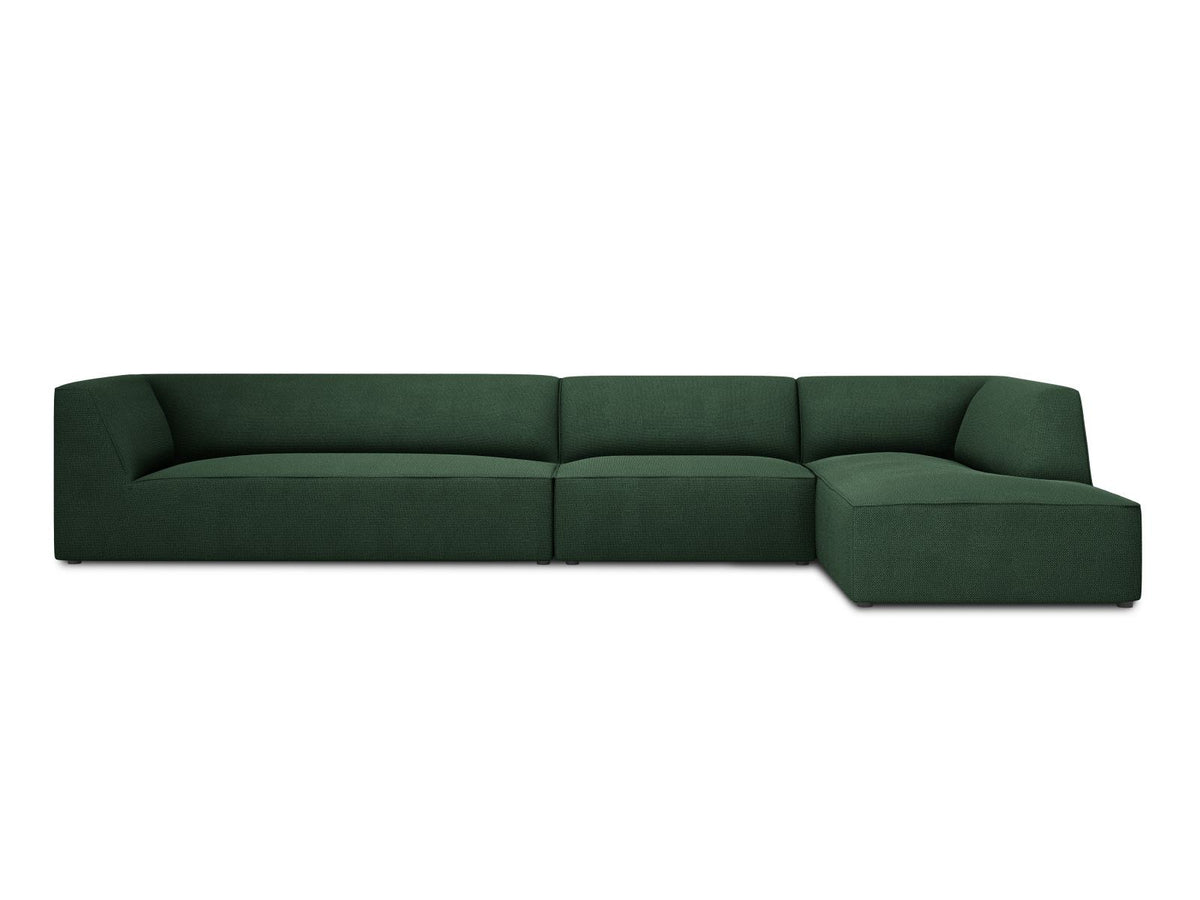Modulares Ecksofa Siena in Light Beige-Scala mit Cordstoff-Bezug, schwarzen Kunststoffbeinen und Récamiere, 5-Sitzer Ausführung von Cosmopolitan Design.