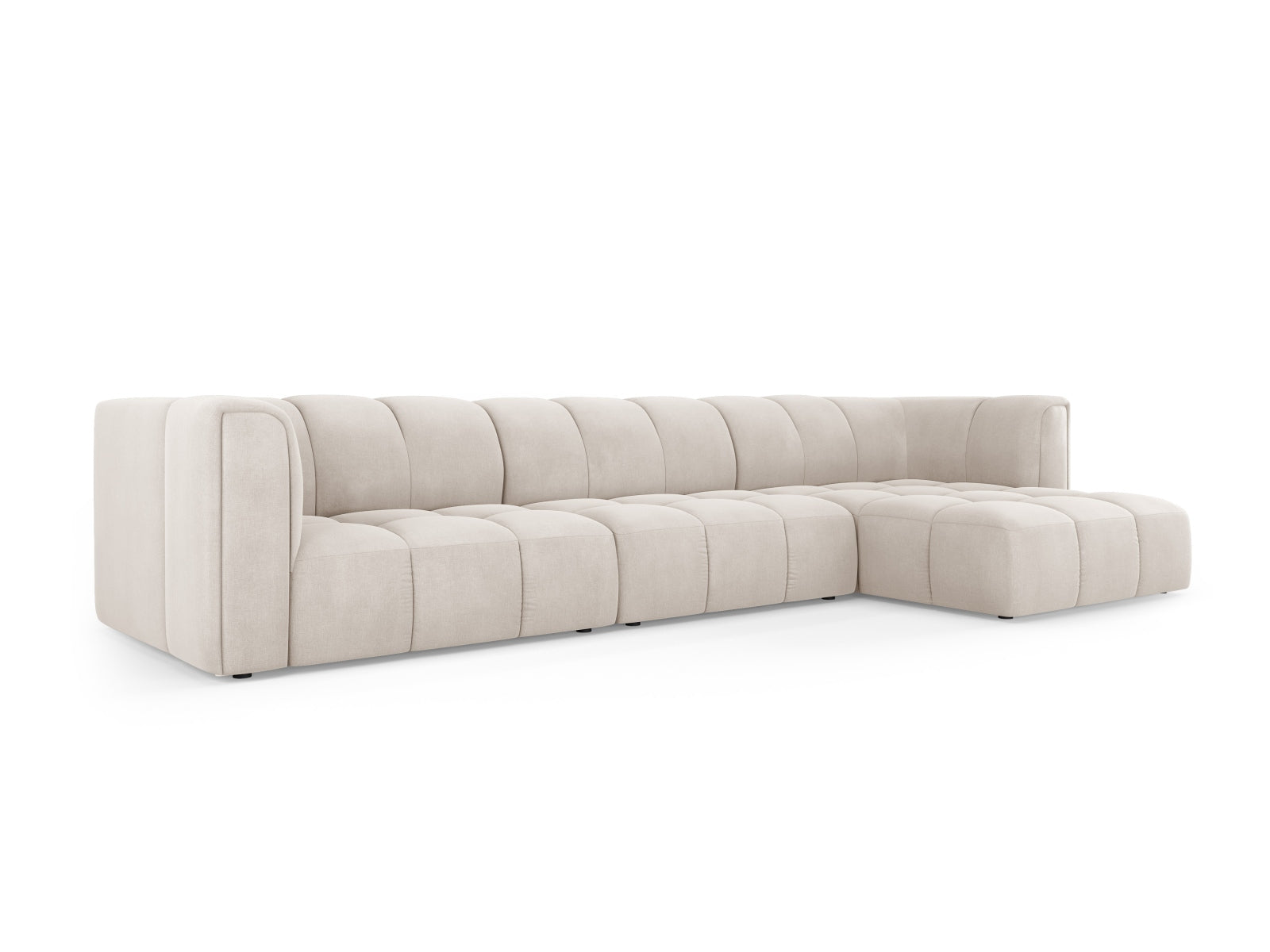 Elegantes 5-Sitzer Ecksofa Moritz in hellem Beige, perfekt für gemütliche Abende und stilvolle Einrichtungsideen.