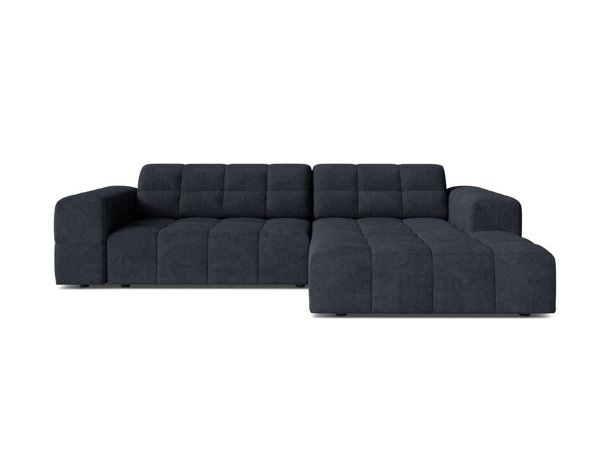 Ecksofa Chicago mit hellbeigem Chenillestoff Eden, schwarzen Kunststoffbeinen und breiter Récamiere, rechtsseitig ausgerichtet, 3-Sitzer.