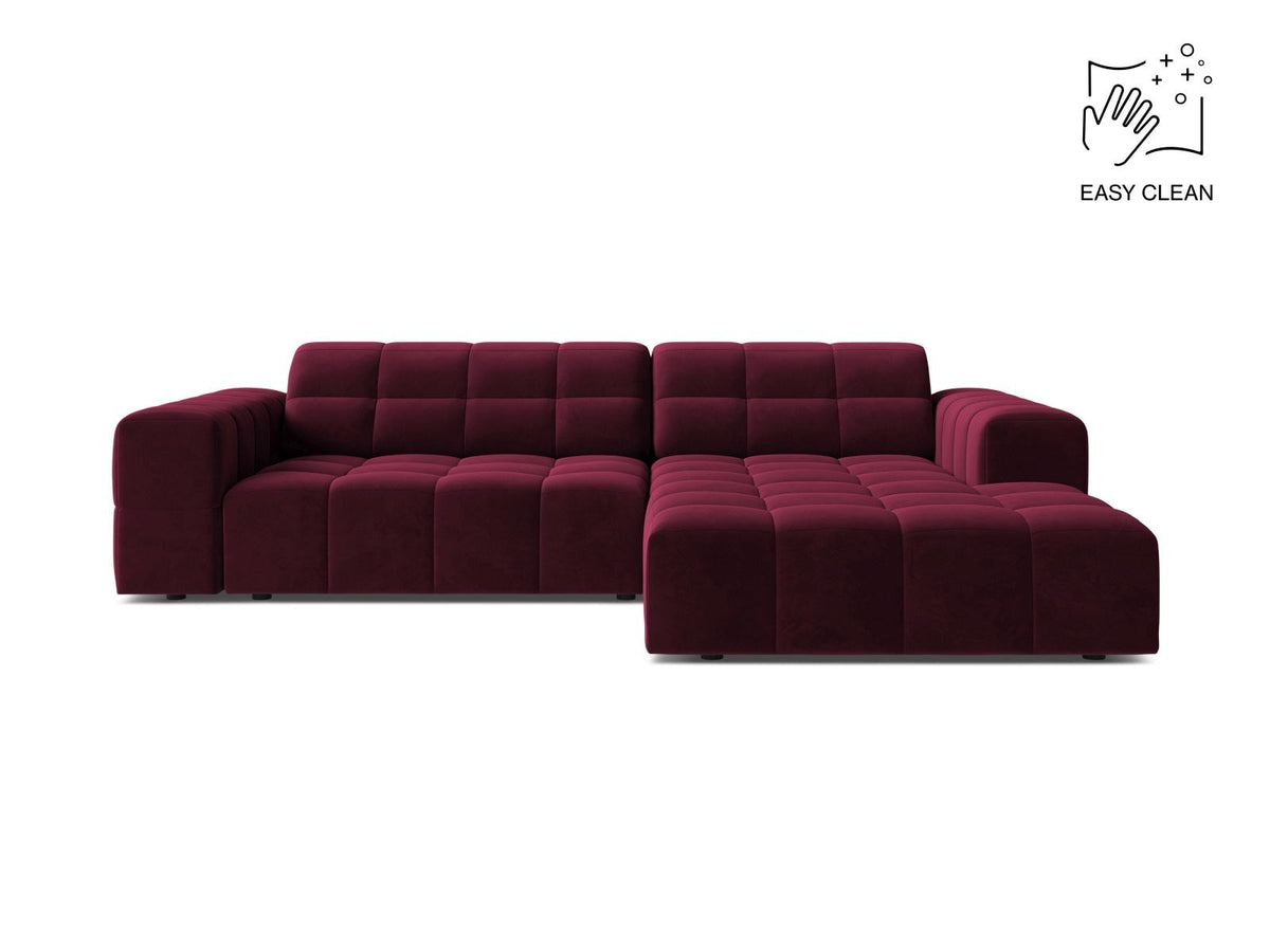 Chicago Samt-Ecksofa rechts 3-Sitzer in Light Beige-Venus mit Récamiere, Massivholzrahmen, schwarzen Kunststoffbeinen und plüschigem Samtbezug.