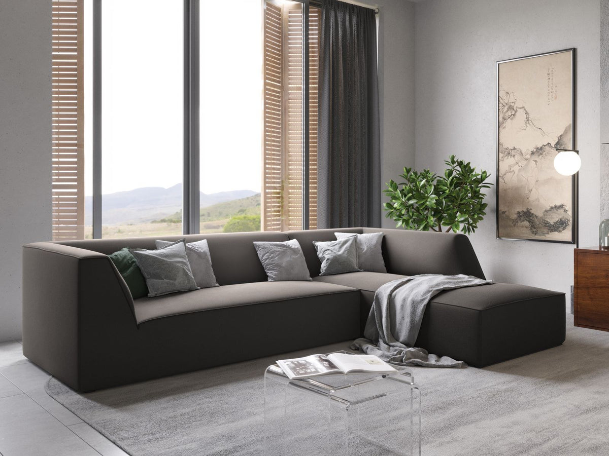 Modulares Ecksofa rechts Siena in Beige-Salvador Samtstoff mit schwarzen Kunststoffbeinen, Récamiere und Massivholzrahmen, 4-Sitzer, 180 cm.