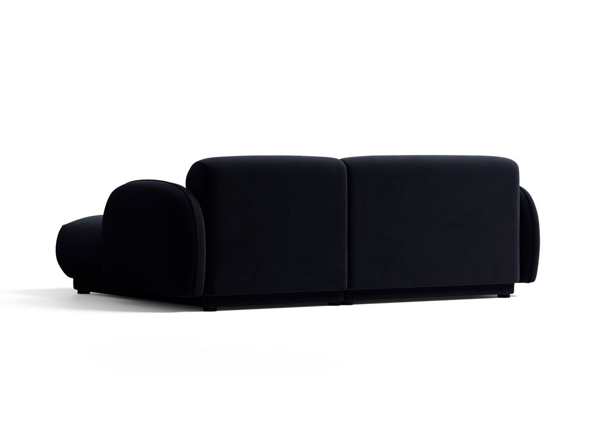 Bilbao Ecksofa rechts in Light Beige-Casino Samt, Massivholzrahmen, schwarze Kunststoffbeine, 3-Sitzer mit Récamiere, urbanes Design.