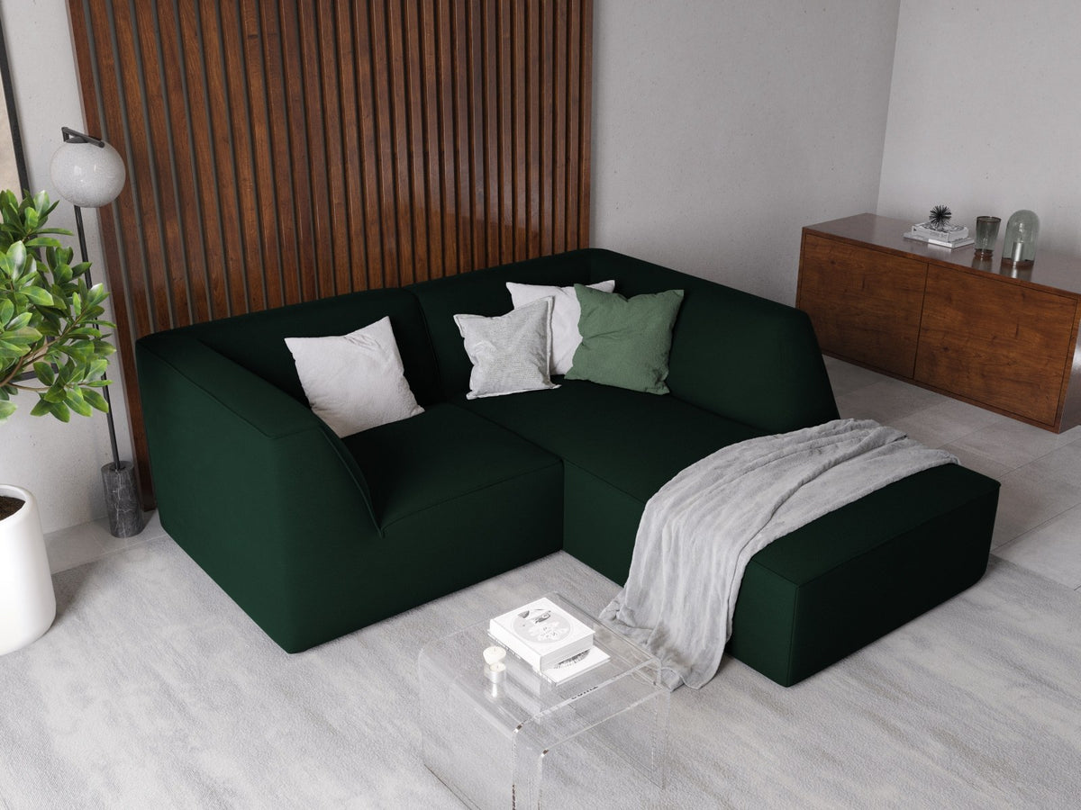 Modulares Ecksofa Siena in Beige-Salvador Samtstoff mit Récamiere, schwarzen Kunststoffbeinen und massivem Holzrahmen, rechts ausgerichtet.