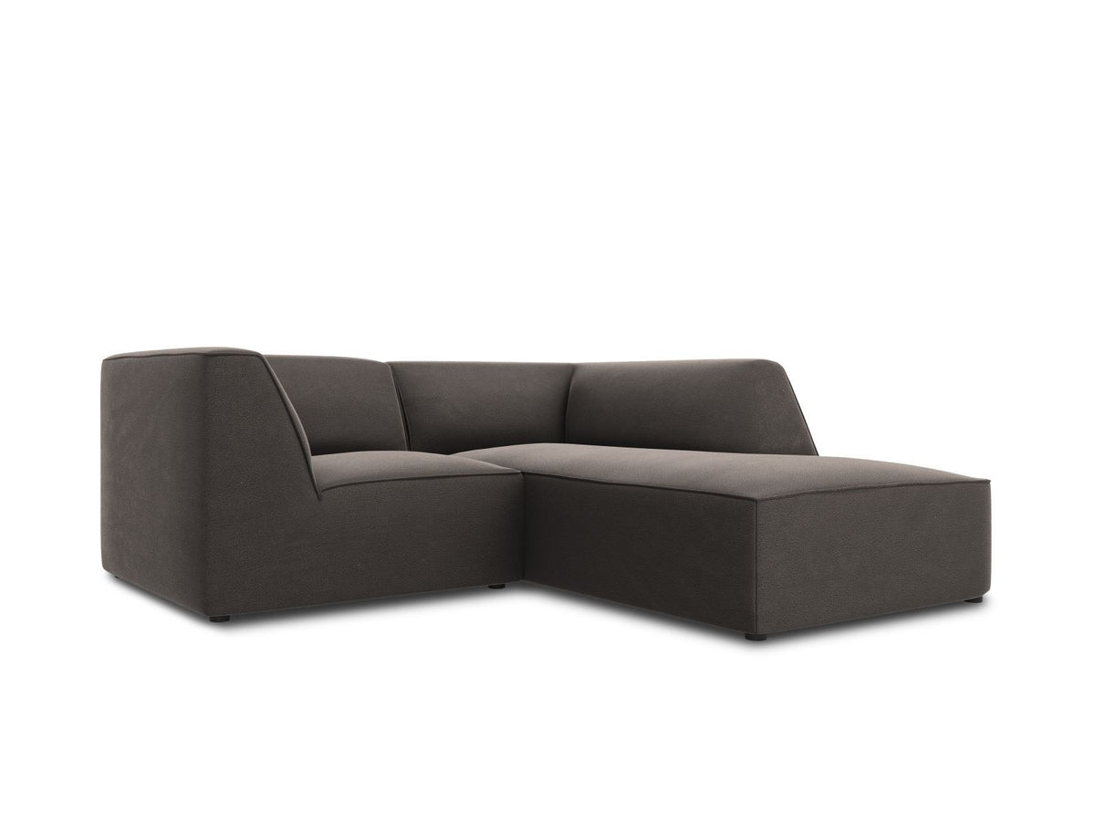 Modulares Ecksofa Siena in Beige-Salvador Samtstoff mit Récamiere, schwarzen Kunststoffbeinen und massivem Holzrahmen, rechts ausgerichtet.