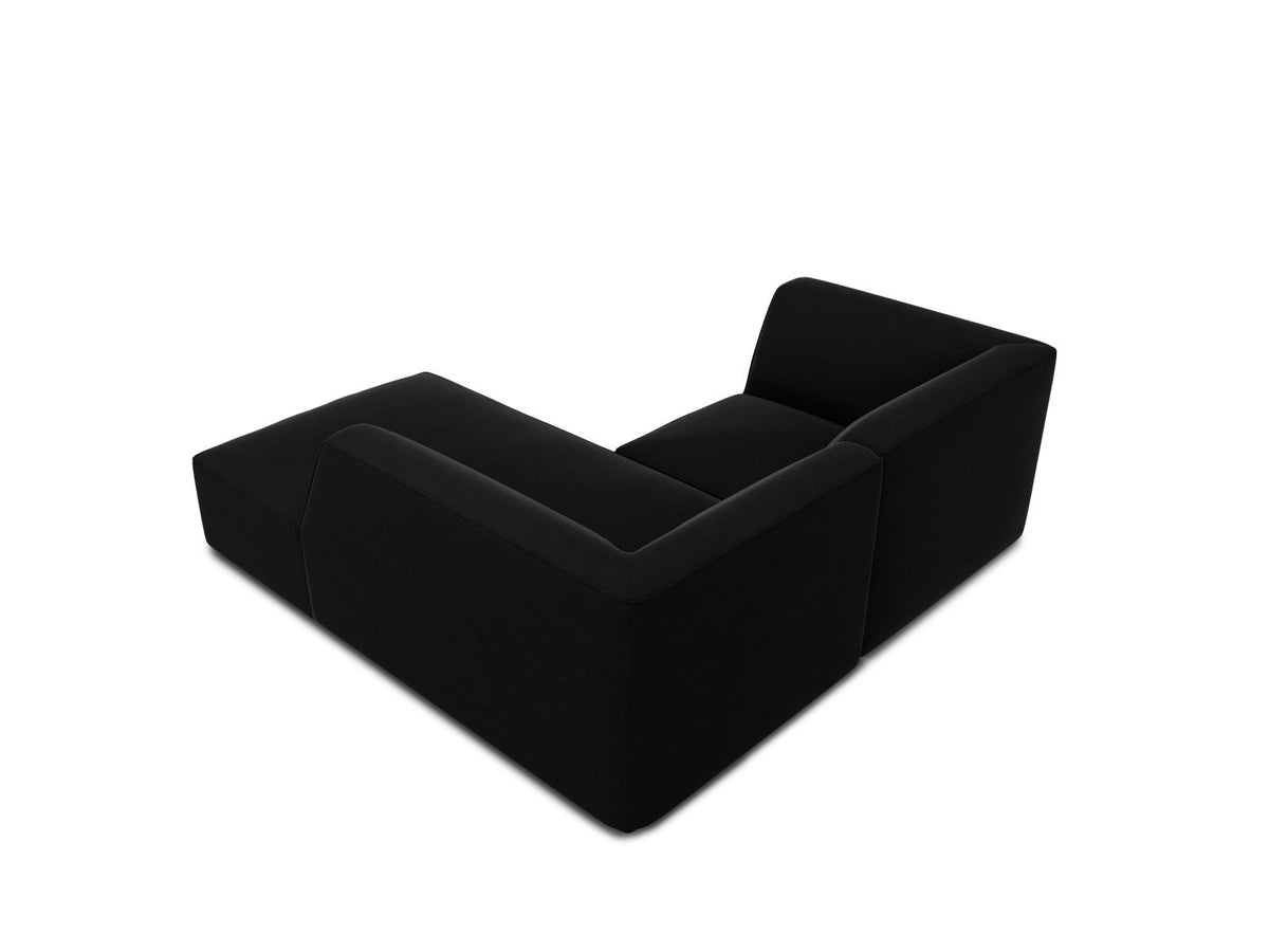 Modulares Ecksofa Siena in Beige-Salvador Samtstoff mit Récamiere, schwarzen Kunststoffbeinen und massivem Holzrahmen, rechts ausgerichtet.