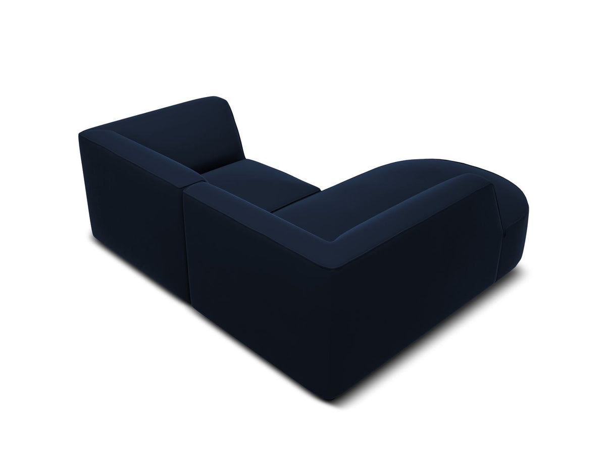Modulares Ecksofa in Beige-Samt mit Récamiere links, Massivholzrahmen, schwarzen Kunststoffbeinen und weicher Samtpolsterung.