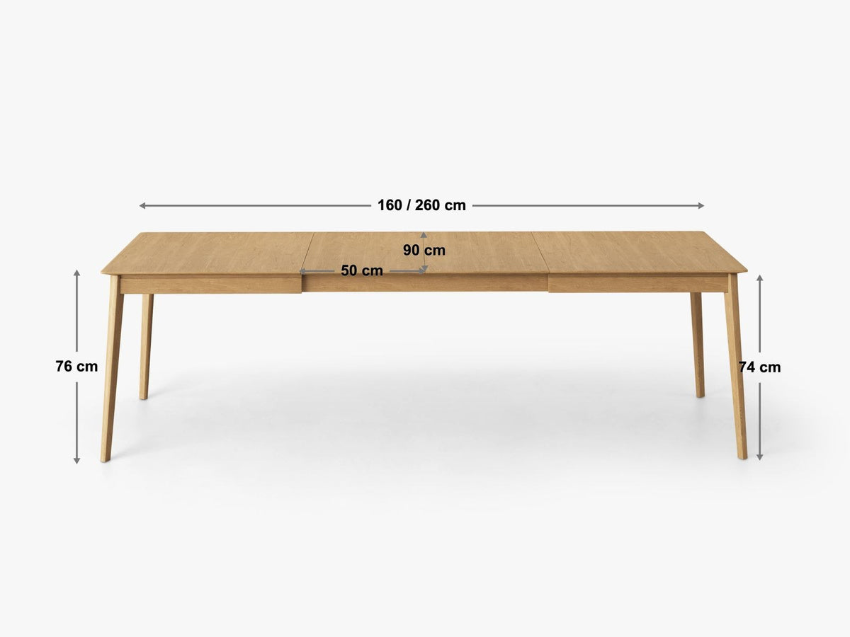 Ausziehbarer Esstisch Noto aus Eichenfurnier mit Beinen aus Eichenholz, Farbe Natural Oak Veneer-Wood, rechteckige Tischform, unausgezogen dargestellt.