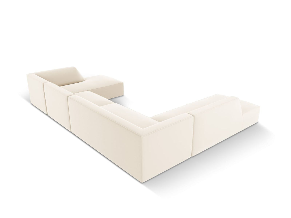 Panorama-Ecksofa links Siena in Light Beige-Pacifico Kunstleder mit Récamiere, Massivholzrahmen und schwarzen Kunststoffbeinen, 7-Sitzer Ausführung.