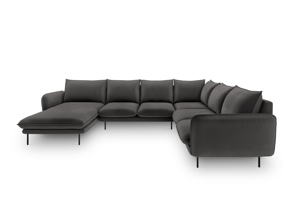 Vienna Velour Panoramic Ecksofa rechts 7 Sitzer 235cm in Dark Grey/Schwarz-Bluvel präsentiert im Onlineshop von KAQTU Design AG. Ecksofa rechts ist von Cosmopolitan Design