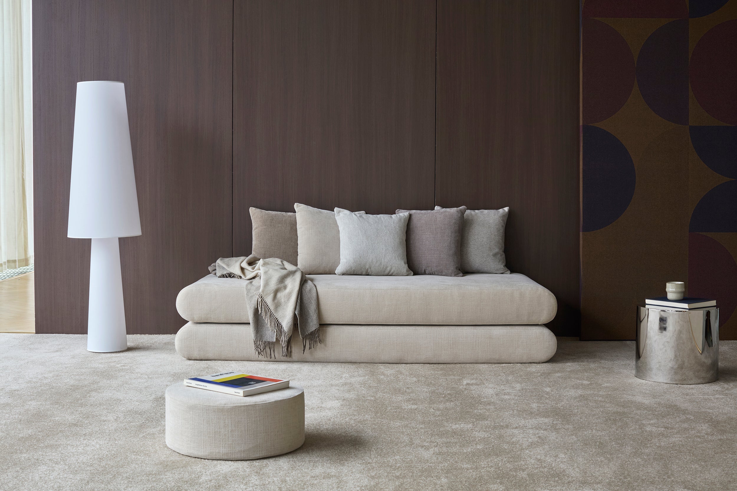 Circlus Tagesbett in 410 Esina Almond präsentiert im Onlineshop von KAQTU Design AG. Bettsofa ist von Innovation Living