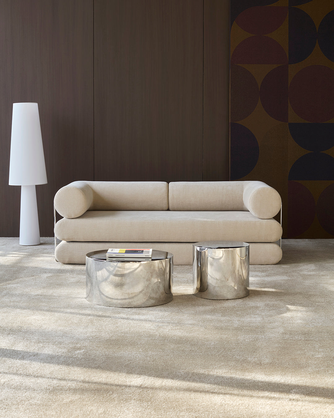Circlus Tagesbett L-Shaped Armlehnen in 410 Esina Almond präsentiert im Onlineshop von KAQTU Design AG. Bettsofa ist von Innovation Living