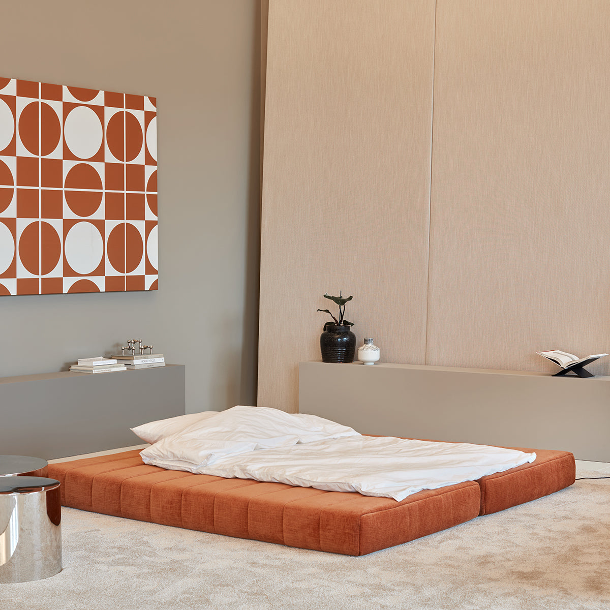 CozyPad Schlafsofa in 412 Esina Rust Orange präsentiert im Onlineshop von KAQTU Design AG. Bettsofa ist von Innovation Living
