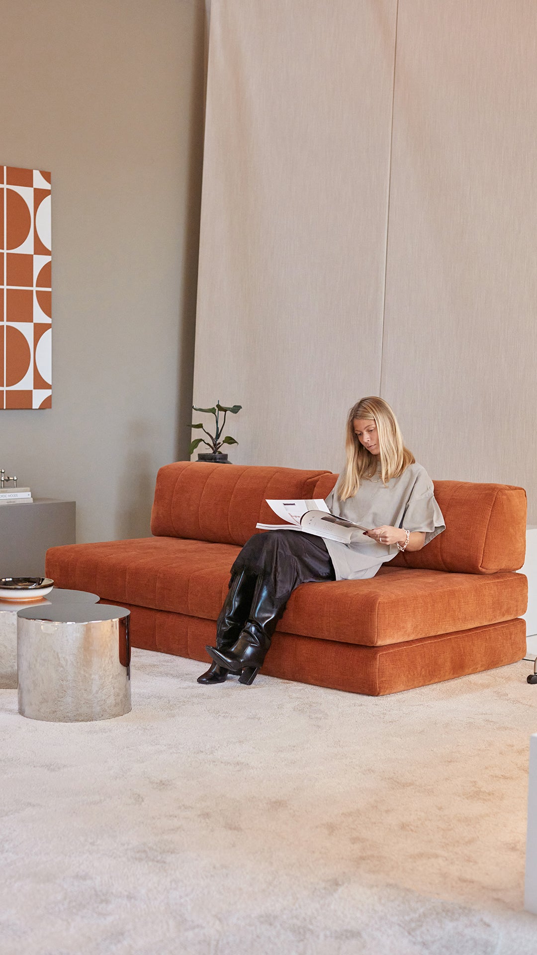 CozyPad Schlafsofa in 412 Esina Rust Orange präsentiert im Onlineshop von KAQTU Design AG. Bettsofa ist von Innovation Living