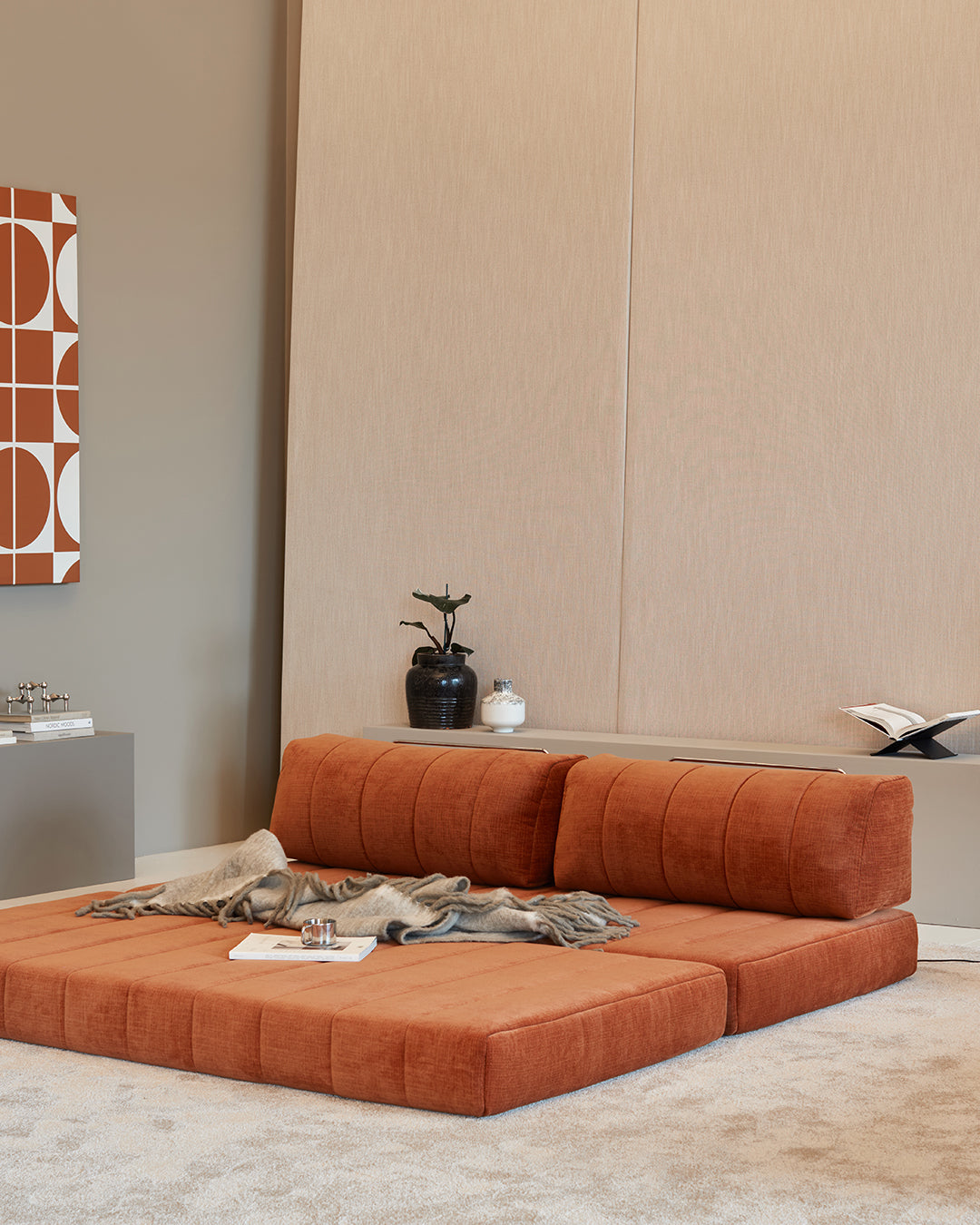 CozyPad Schlafsofa in 412 Esina Rust Orange präsentiert im Onlineshop von KAQTU Design AG. Bettsofa ist von Innovation Living