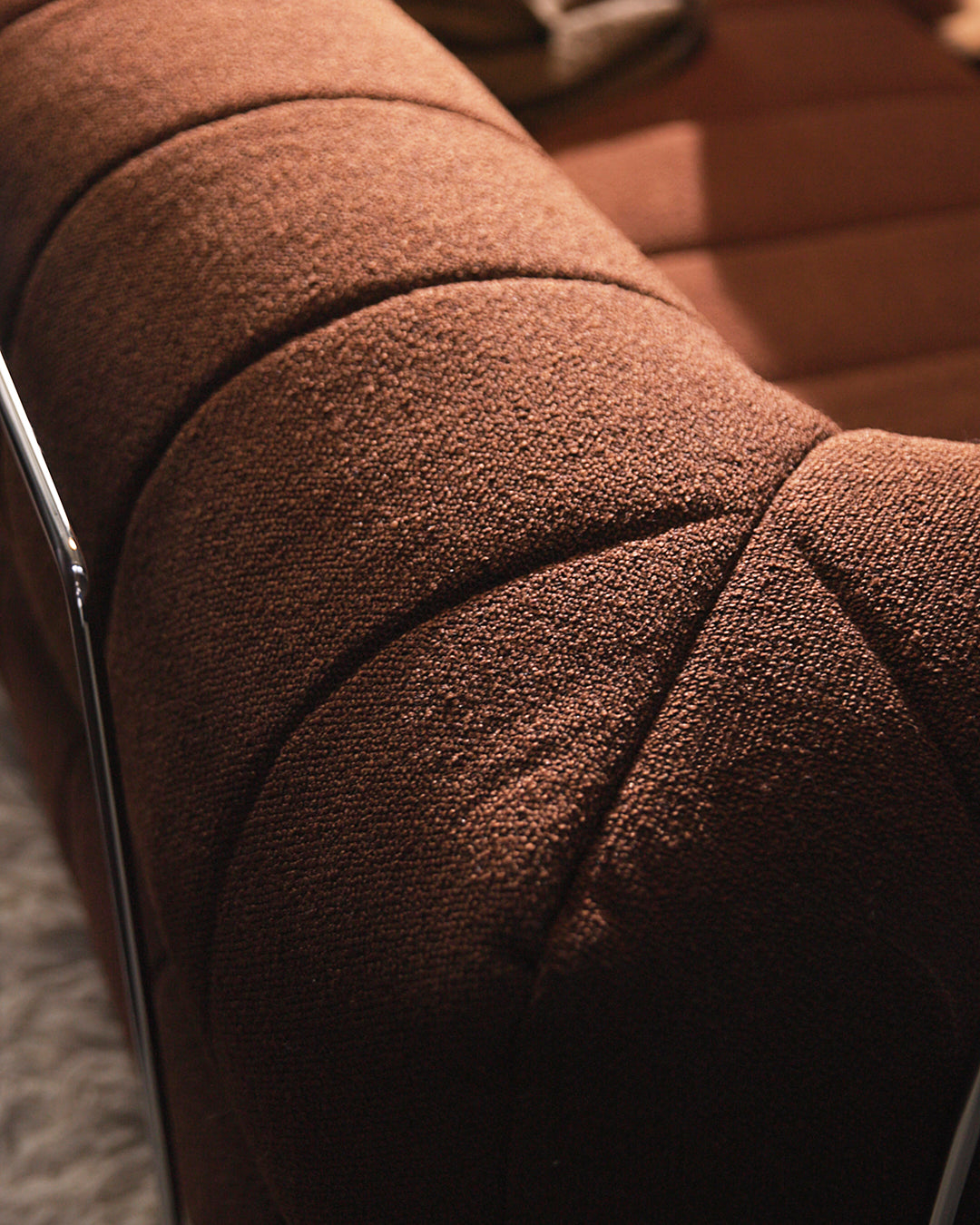 CozyPad Schlafsofa mit Armlehnen in 359 Taura Cappuccino präsentiert im Onlineshop von KAQTU Design AG. Bettsofa ist von Innovation Living