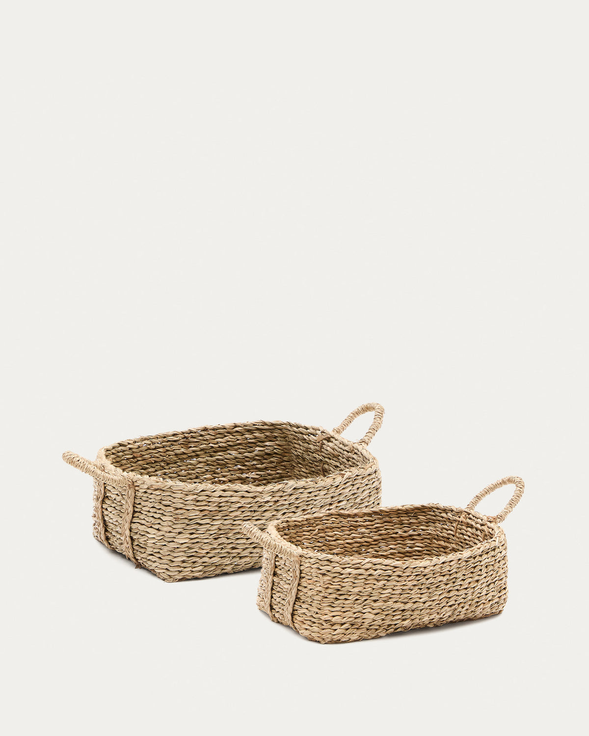 Set Milly aus 2 Körben aus Naturfasern 32 x 20 cm / 34 x 24 cm in Grau präsentiert im Onlineshop von KAQTU Design AG. Aufbewährungskörbe ist von Kave Home