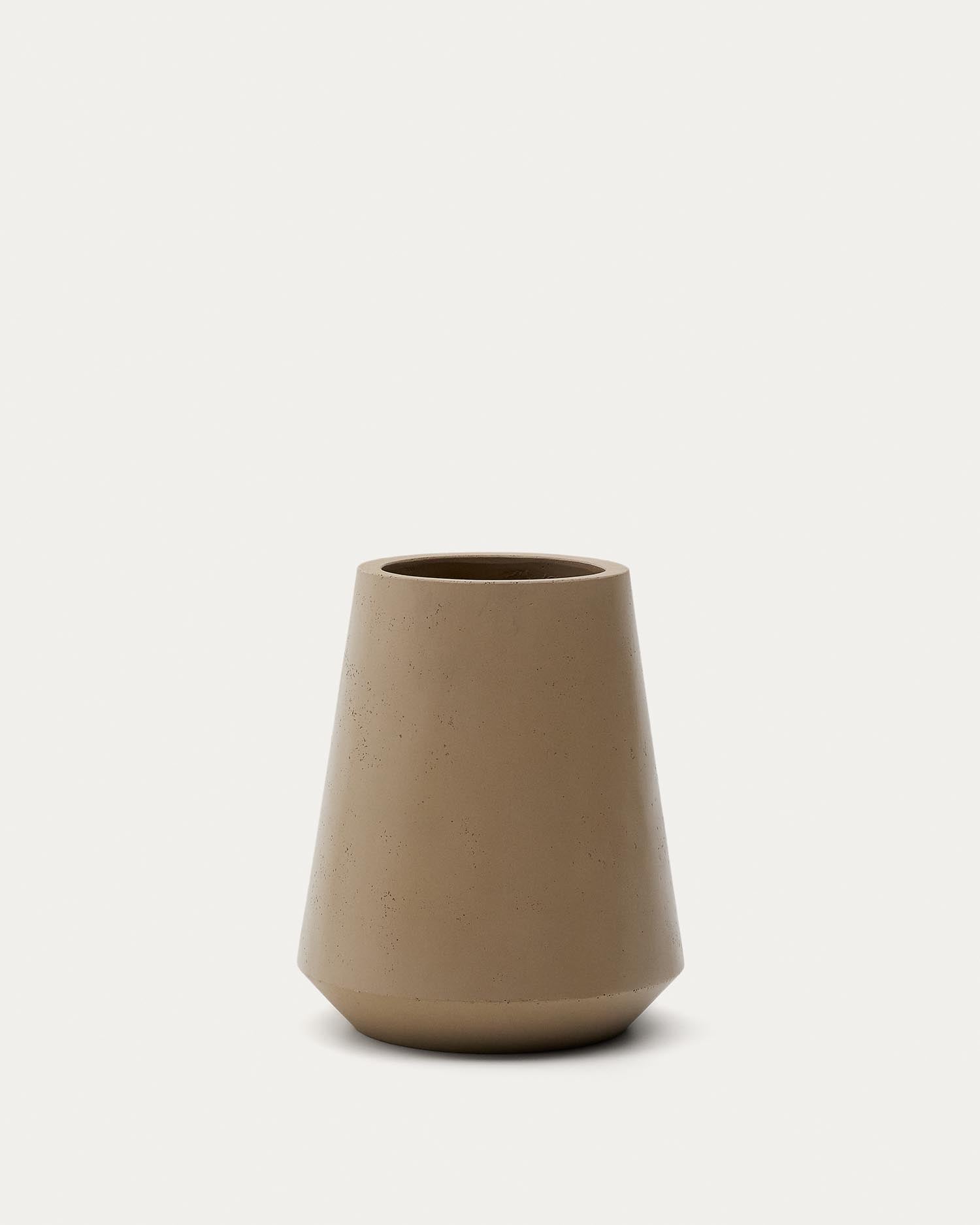 Blumentopf Calun aus Zement in Beige Ø 50 cm in Beige präsentiert im Onlineshop von KAQTU Design AG. Blumentopf ist von Kave Home