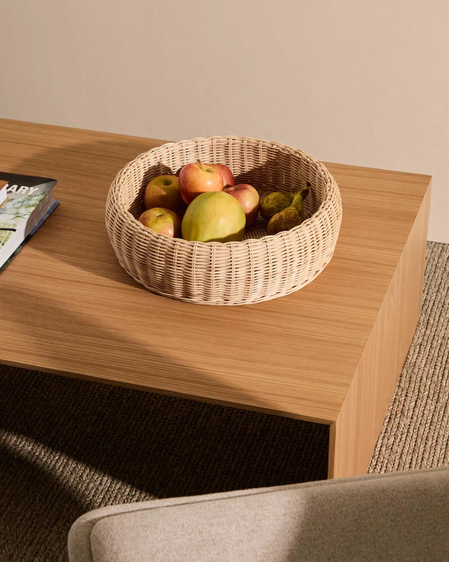 Rattanvase Zilna, 11 cm in Natur präsentiert im Onlineshop von KAQTU Design AG. Aufbewahrungskorb ist von Kave Home