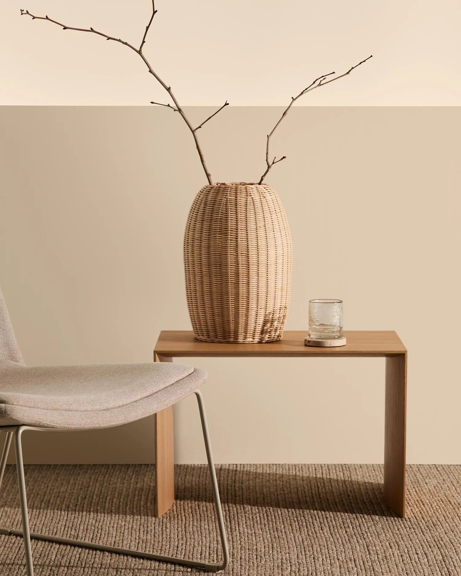 Rattanvase Zilna, 40 cm in Natur präsentiert im Onlineshop von KAQTU Design AG. Aufbewahrungskorb ist von Kave Home