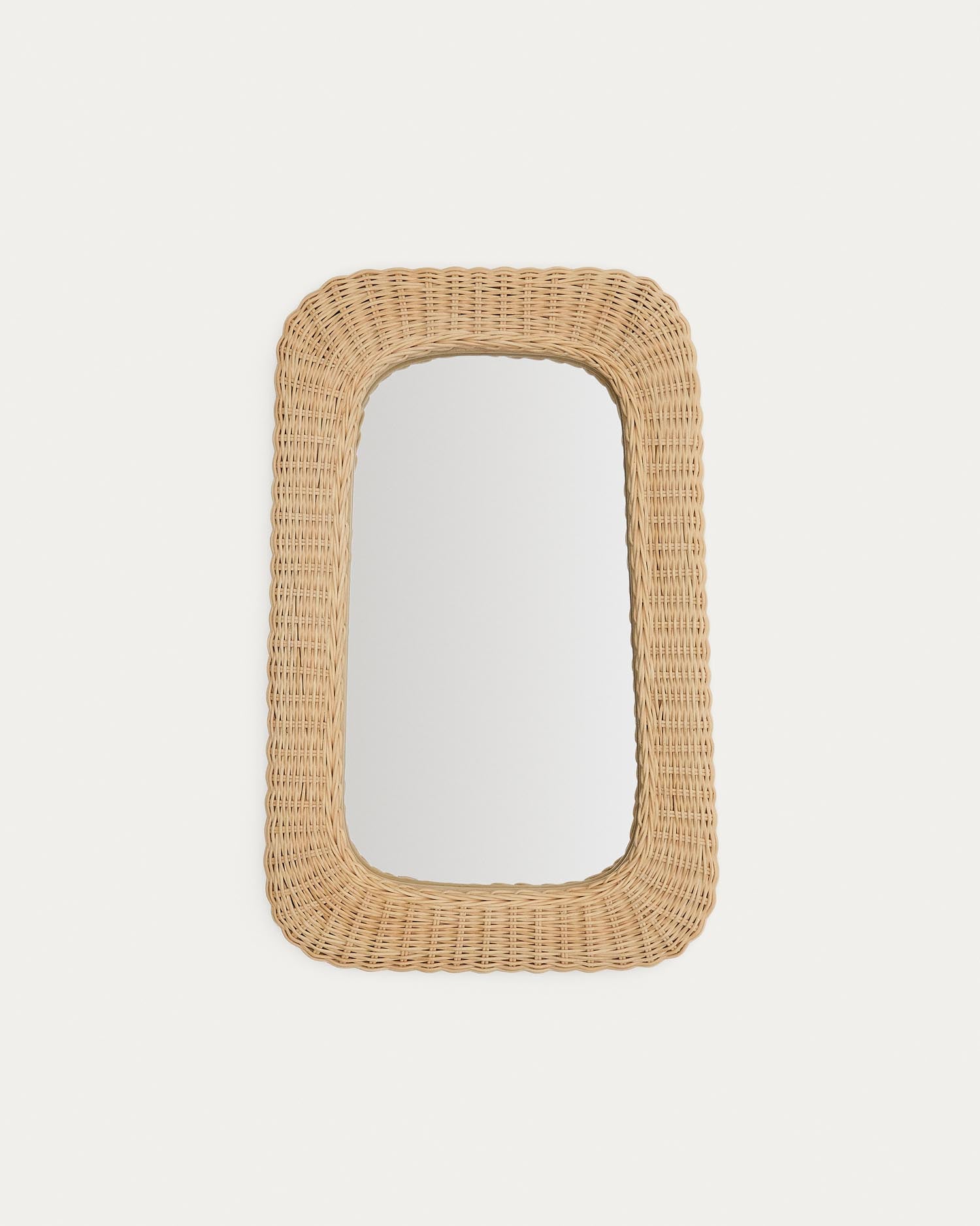 Rattanspiegel Zilna, 38 x 59 cm in Natur präsentiert im Onlineshop von KAQTU Design AG. Spiegel ist von Kave Home