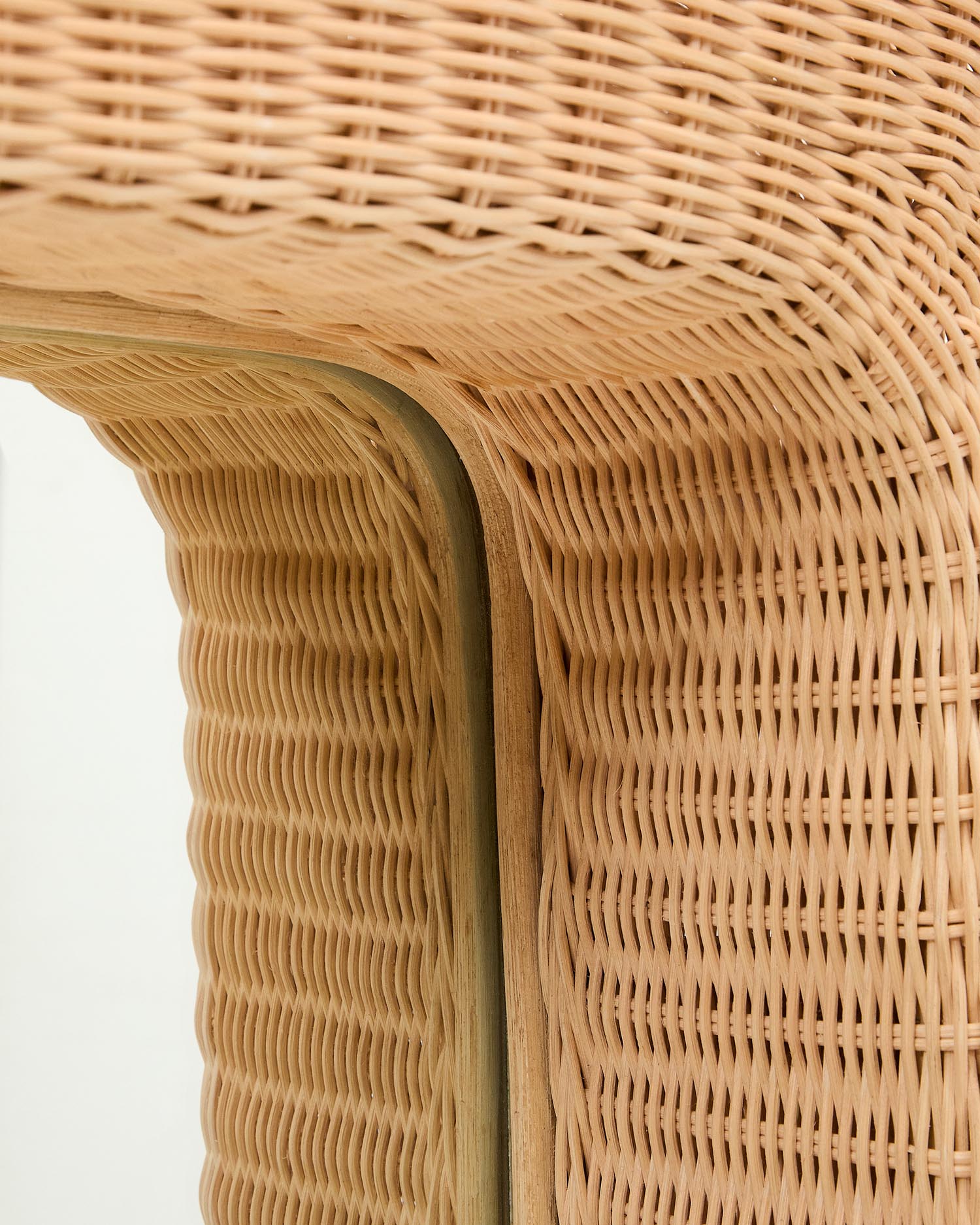Rattanspiegel Zilna, 58 x 120 cm in Natur präsentiert im Onlineshop von KAQTU Design AG. Spiegel ist von Kave Home